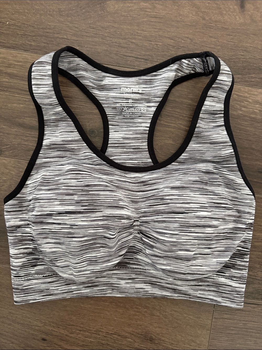 Seamless Space-Dye Racerback Sports Bra - Black & White